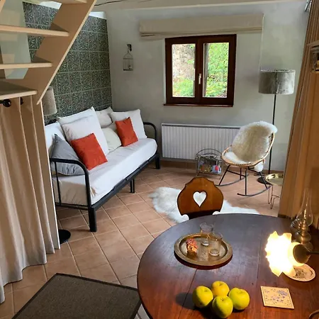 Nyaraló Maisonnette De Charme Avec Piscine *