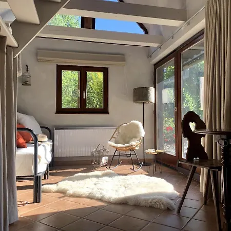 Maisonnette De Charme Avec Piscine